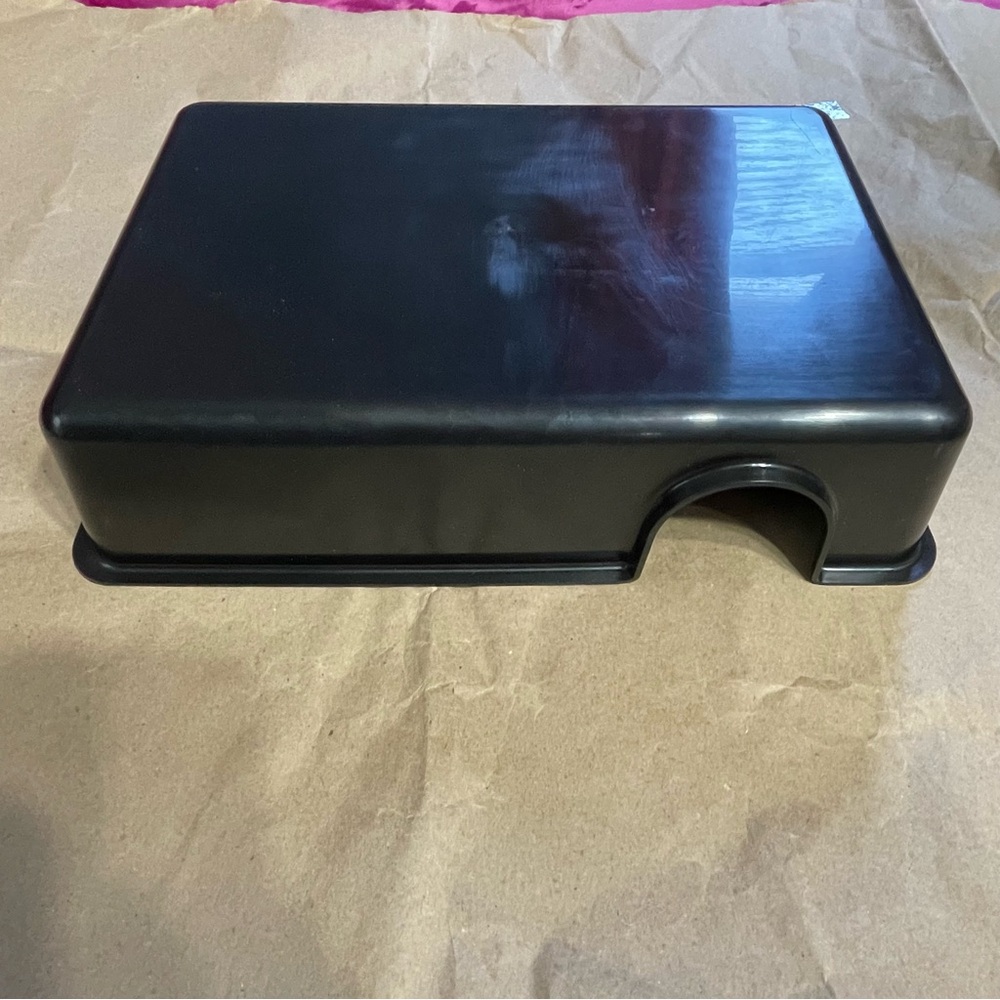 Black Plastic Reptile Hide Box